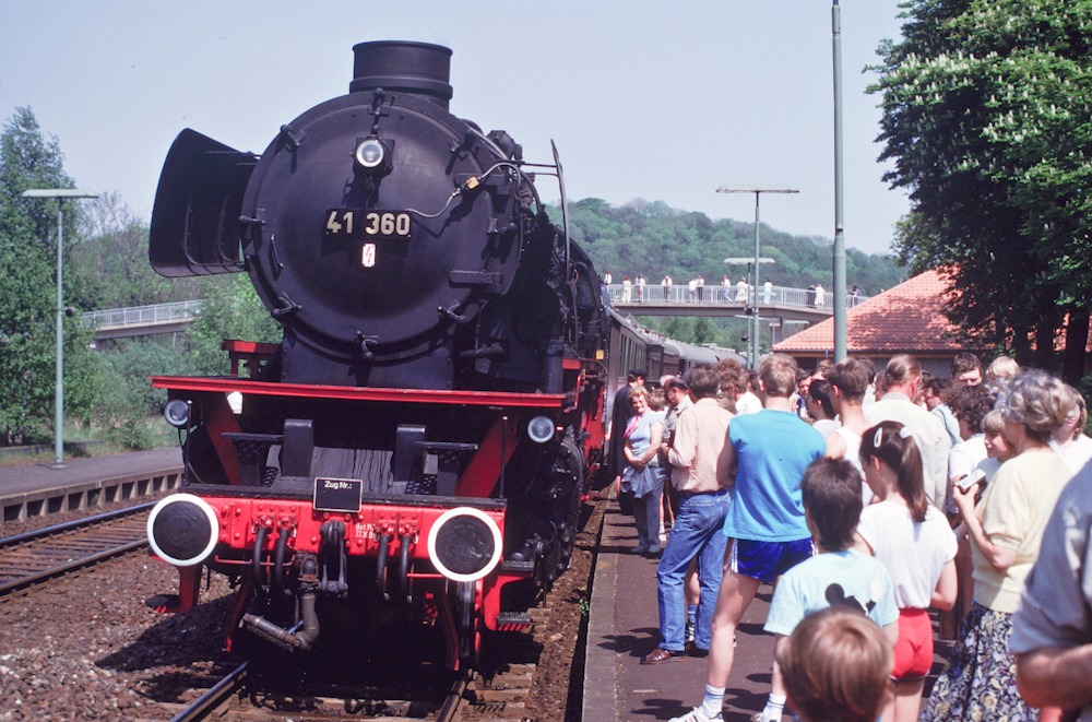 http://images.bahnstaben.de/HiFo/00011_1988 - 150 Jahre Braunschweigische Staatsbahn/6535643864326633.jpg